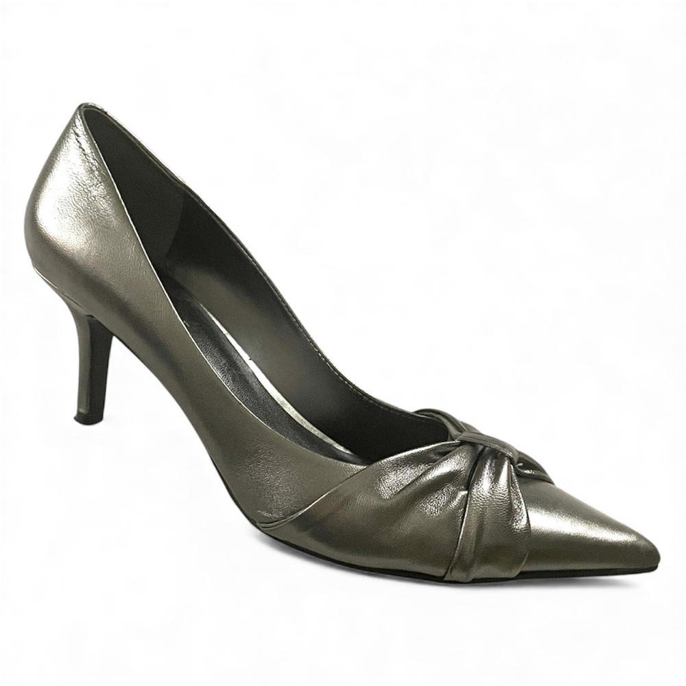 Nine West Annalisa Pewter Leather Bow Heels Size 7.5